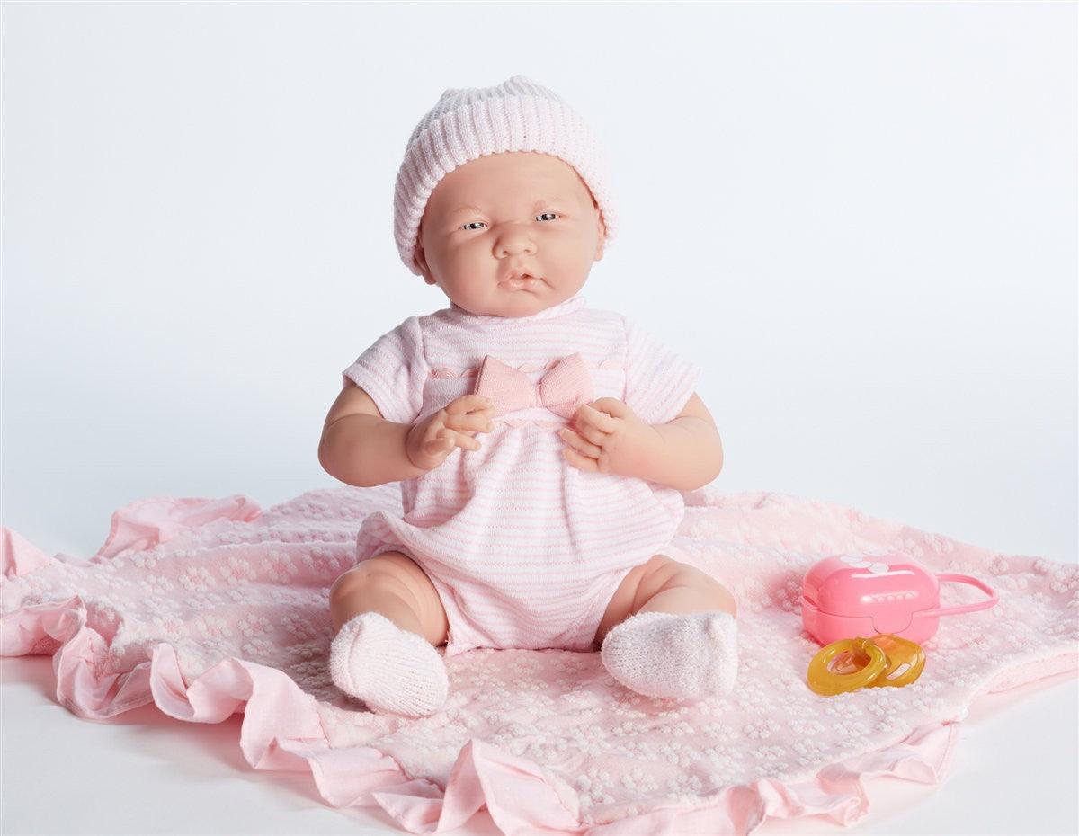 Bebelus nou nascut cu set de accesorii - Nitzi.ro