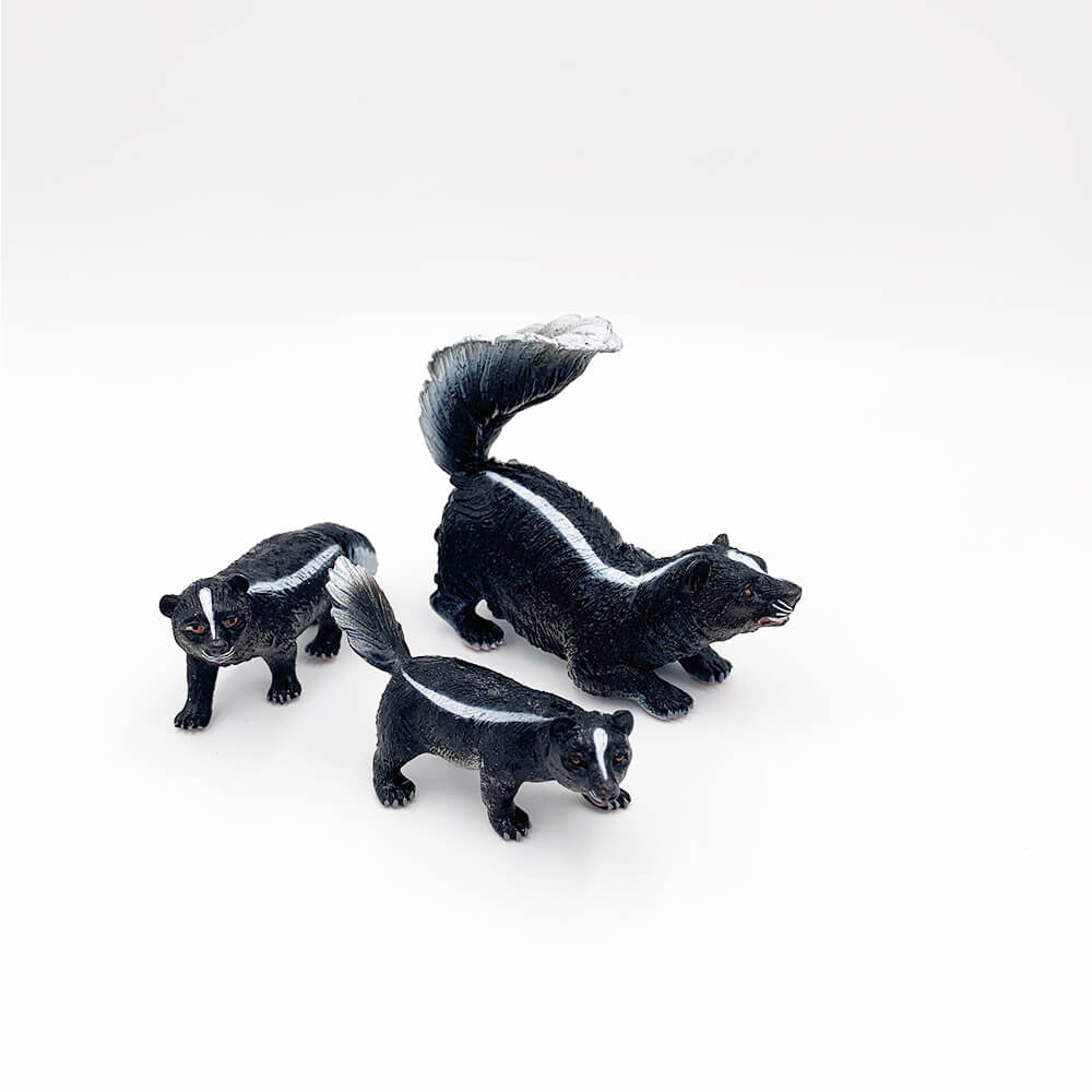 Sconcs cu pui set 3 figurine