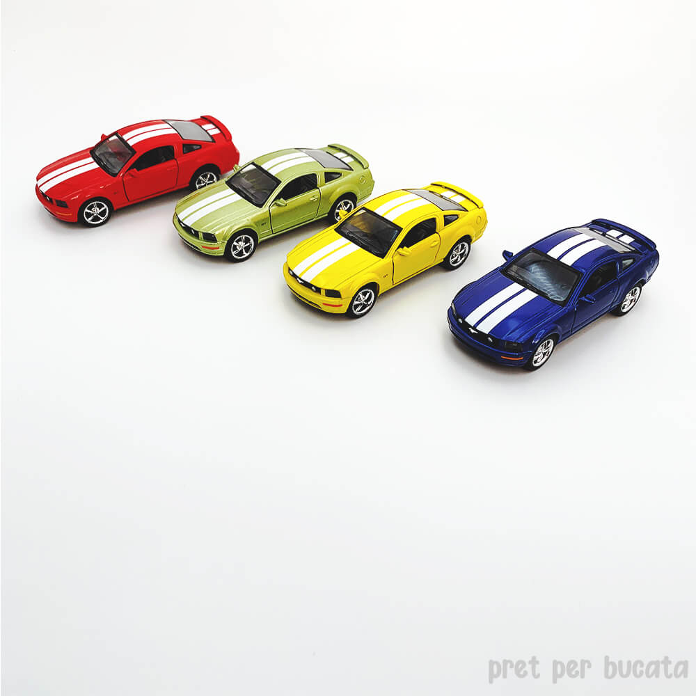 Masina metalica Ford Mustang GT 2006