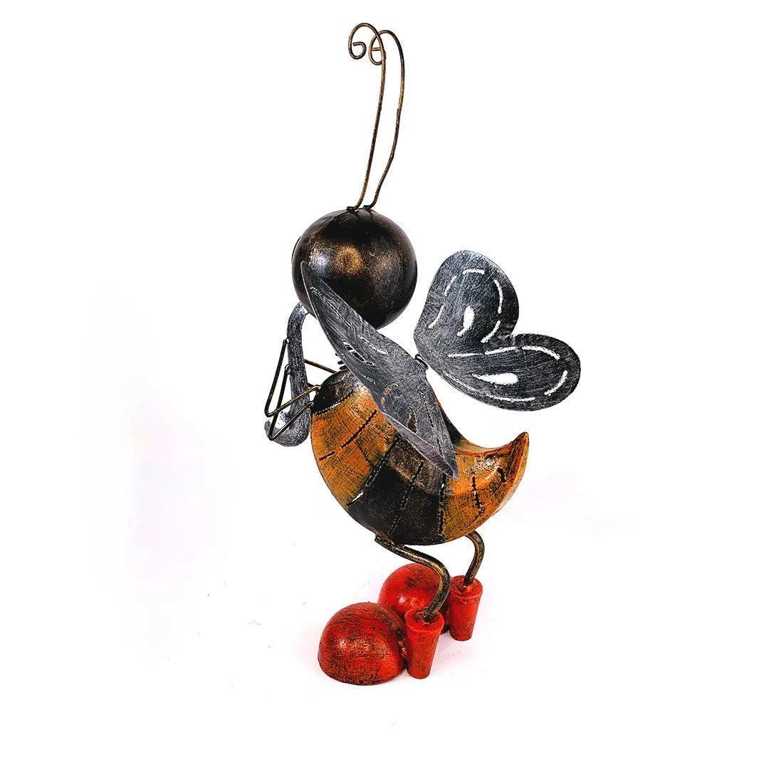 Decoratiune gradina-Albina cu saxofon