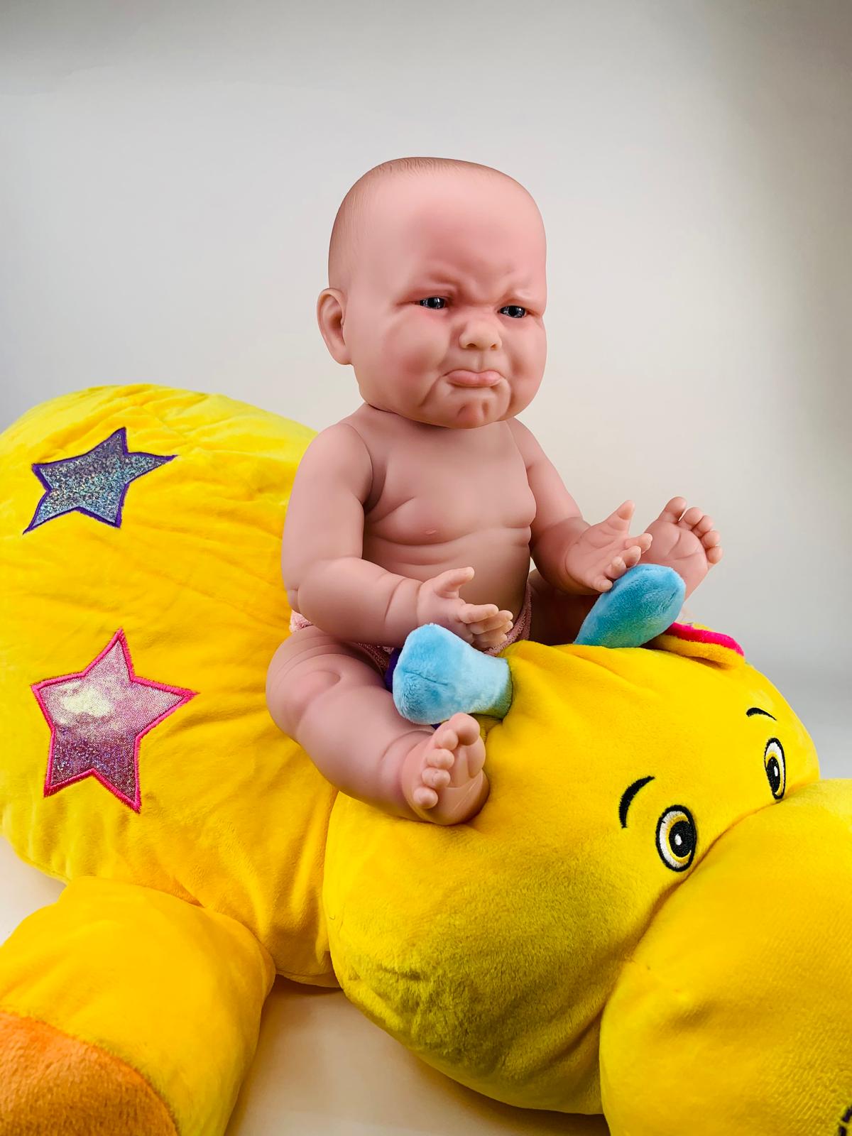 Papusa Bebe in prosop ursulet cu gluga