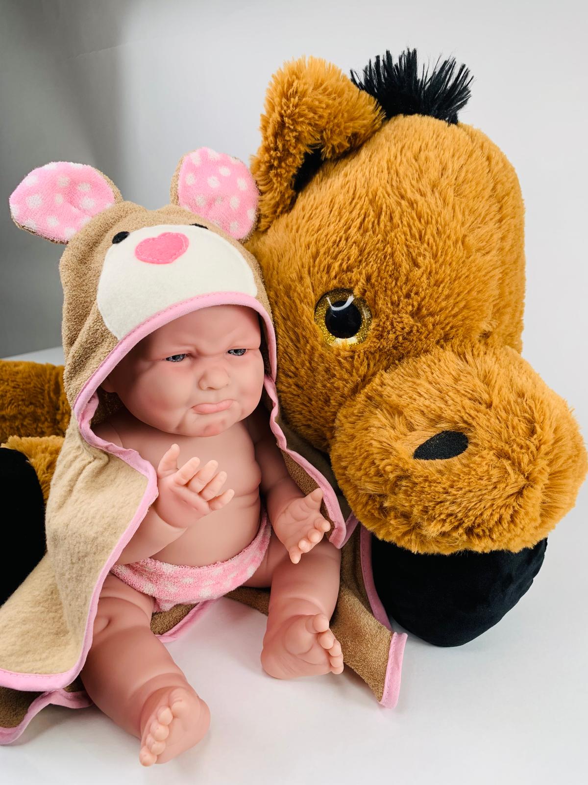 Papusa Bebe in prosop ursulet cu gluga