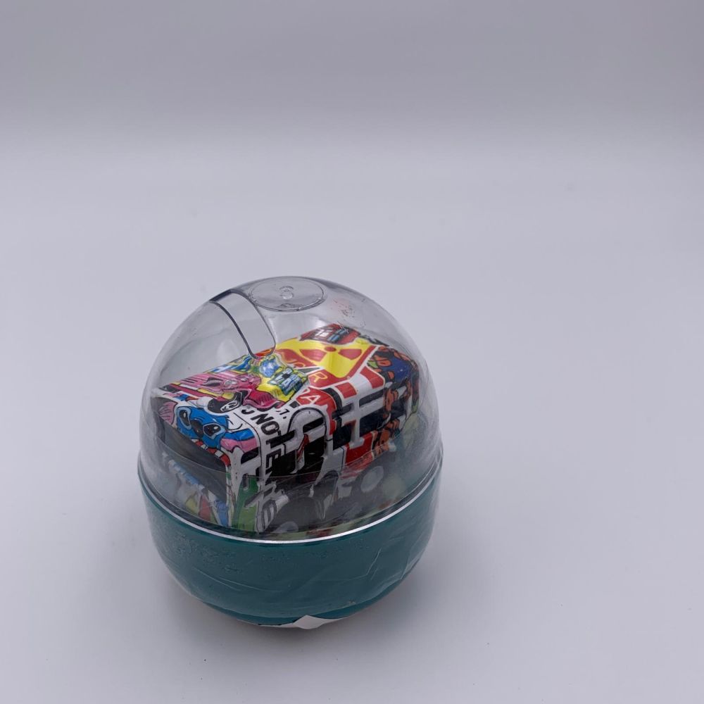 Mini masinuta diecast in capsula