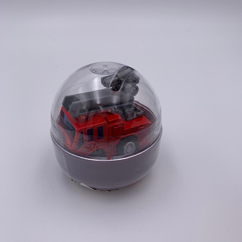 Mini masinuta diecast in capsula