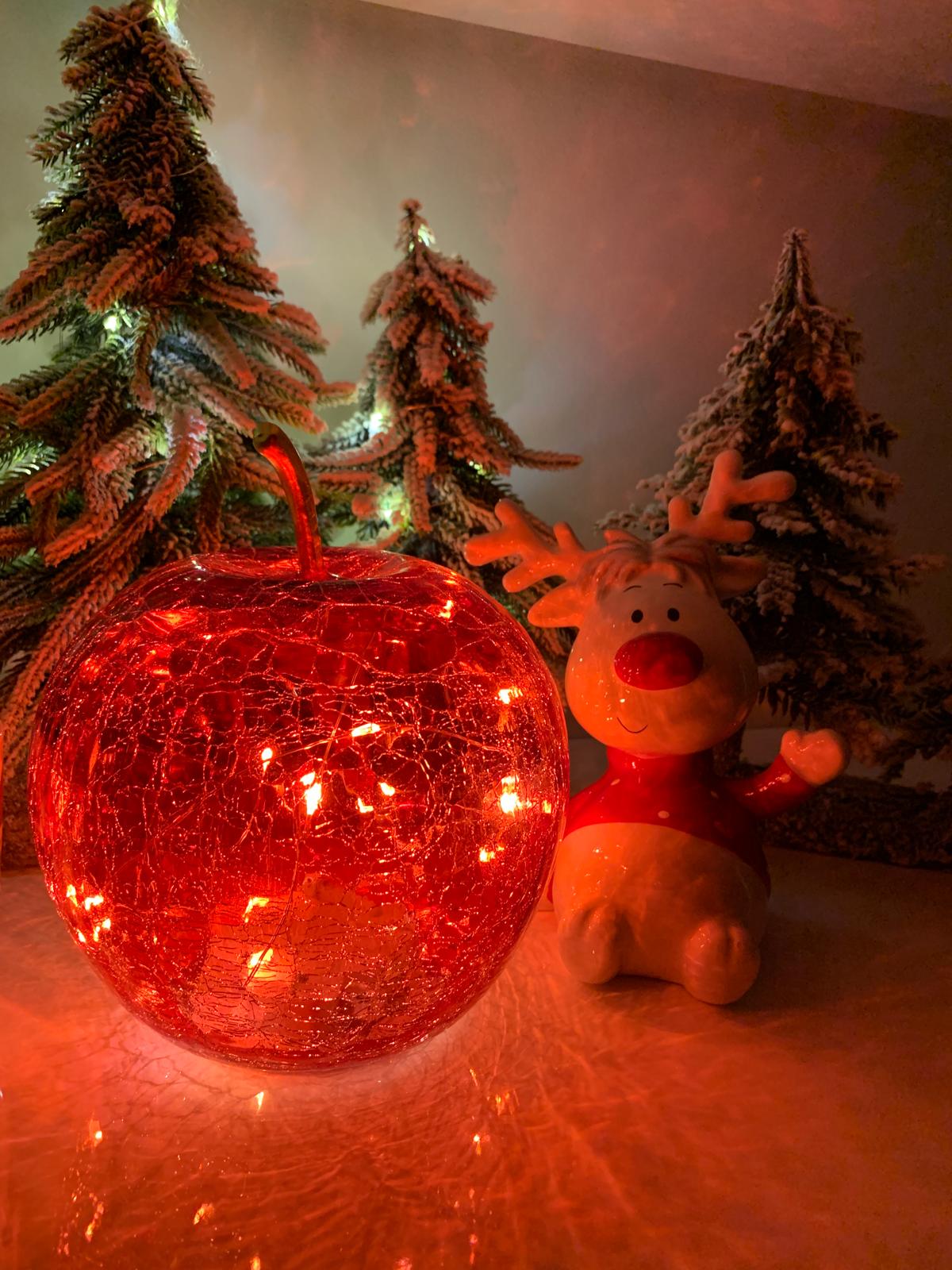 Mar decorativ rosu cu 20 LED 16 cm