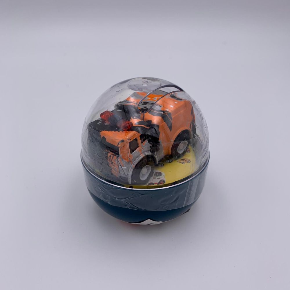 Mini masinuta diecast in capsula
