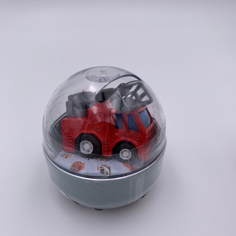 Mini masinuta diecast in capsula