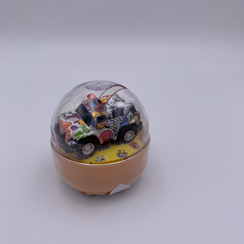 Mini masinuta diecast in capsula