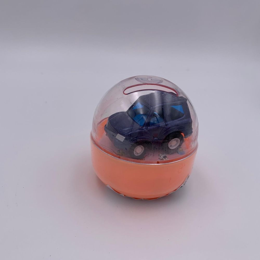 Mini masinuta diecast in capsula