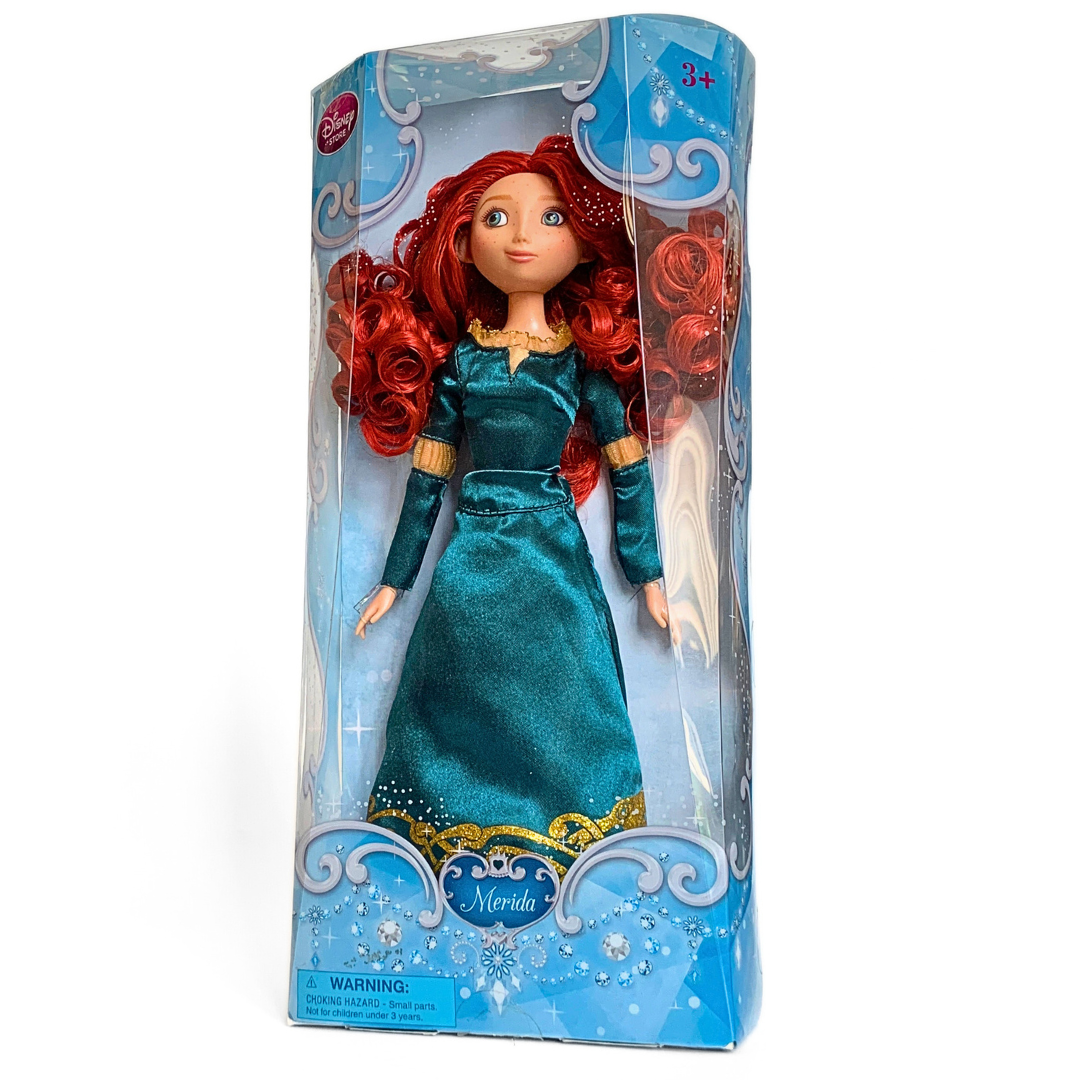 papusa de colectie originala Merida Disney in cutie cu fereastră 