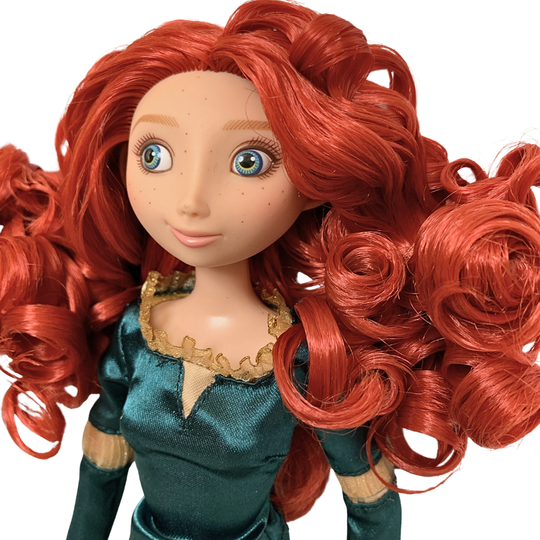 papusa originala Merida Disney cu rochie verde