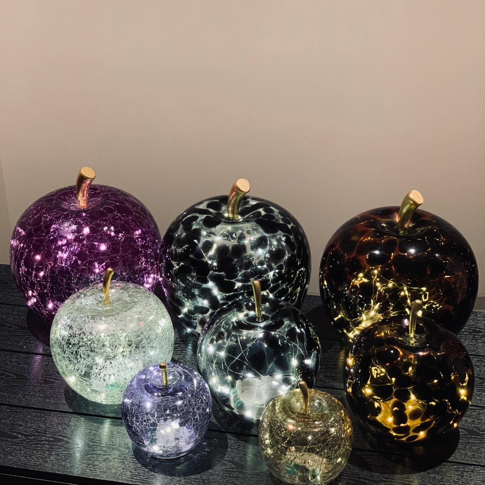 Mar maro cu 20 ledurisi 16 cm dioametru, este o piesa centrala in sezonul de iarna