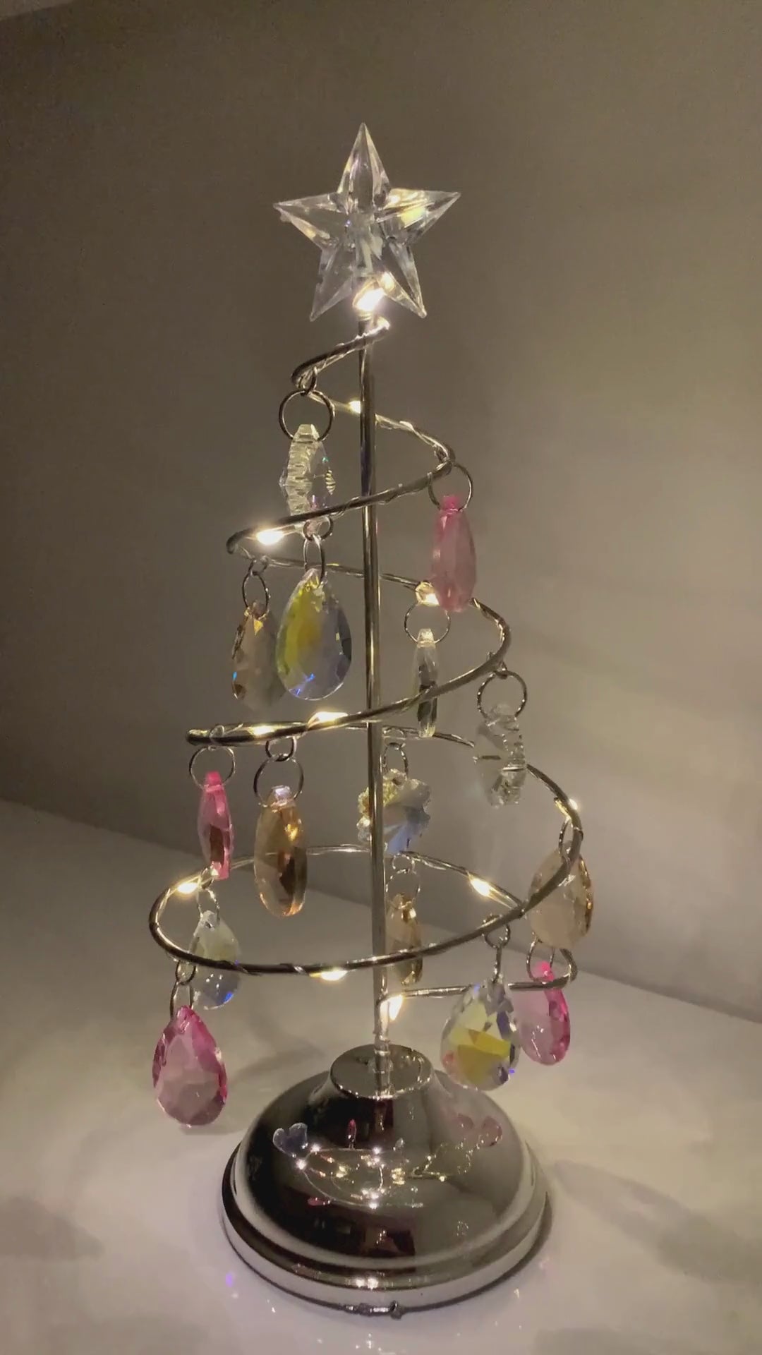 Brad cu diamante si lumini led 26 cm doar la nitzi.ro